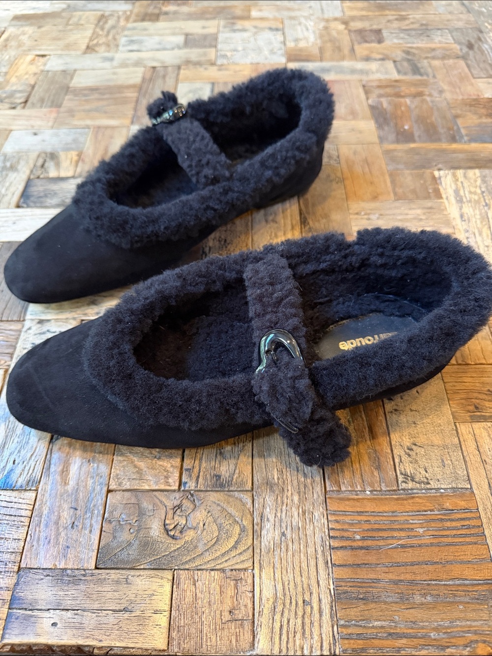 Larroude Verona Ballet Flat in Black Suede and Black Shearling Size 9.5